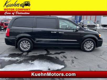 Used 2016 Chrysler Town & Country Touring-L
