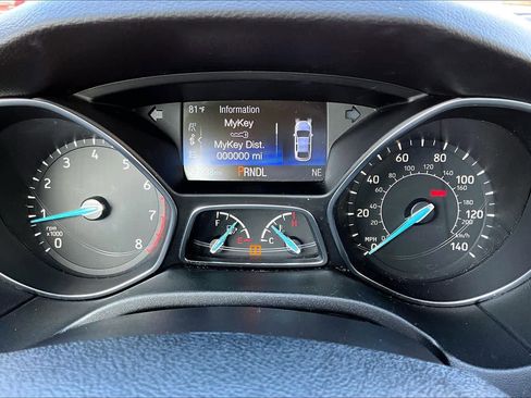 Used 2016 Ford Focus SE image 25