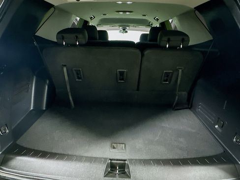 Used 2020 Chevrolet Traverse LS image 28