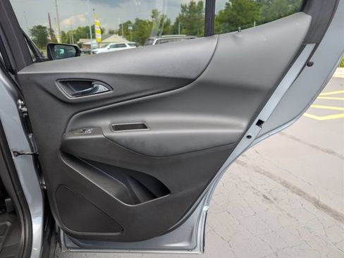 Used 2024 Chevrolet Equinox LT w/ LPO, Floor Liner Package FWD image 18