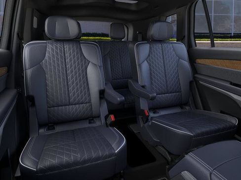 New 2026 Cadillac Vistiq Premium Luxury w/ LPO, Premium Carpet Package AWD/4WD image 17