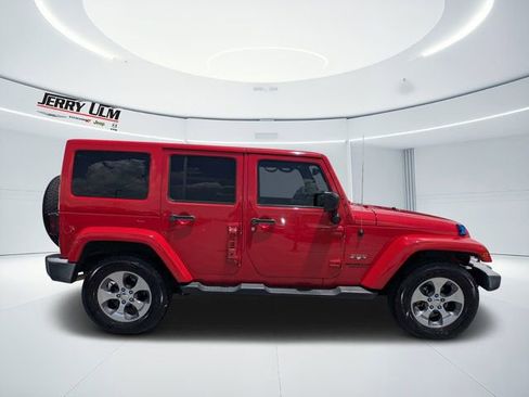 Used 2017 Jeep Wrangler Unlimited Sahara w/ Connectivity Group AWD/4WD image 2