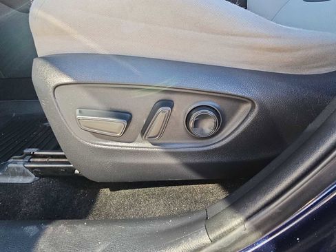 Used 2019 Toyota RAV4 XLE image 18