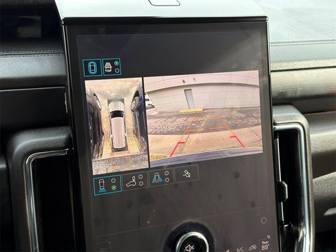 Used 2025 GMC Yukon Denali w/ Denali Reserve Package image 34