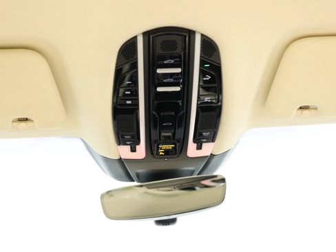 Used 2022 Porsche Panamera image 46