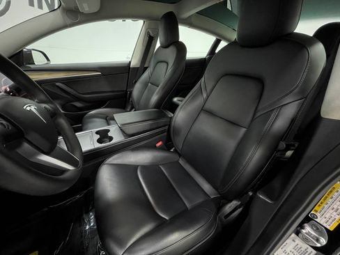 Used 2022 Tesla Model 3 Standard Range RWD image 14