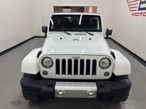Used 2017 Jeep Wrangler Unlimited Sahara image 3