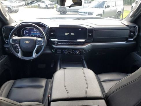 Used 2025 Chevrolet Silverado 3500 LT AWD/4WD image 13