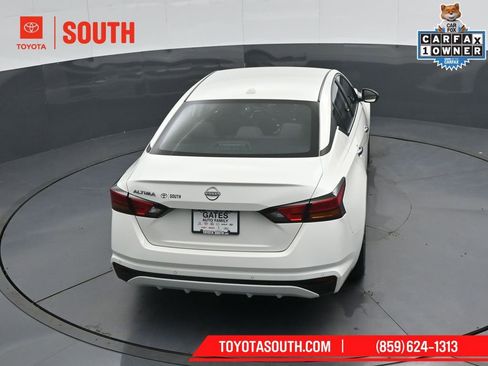 Used 2025 Nissan Altima 2.5 SV FWD image 41