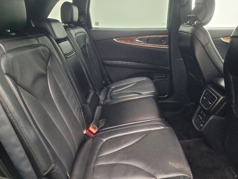 Used 2017 Lincoln MKX Reserve w/ Driver Assistance Package image 19