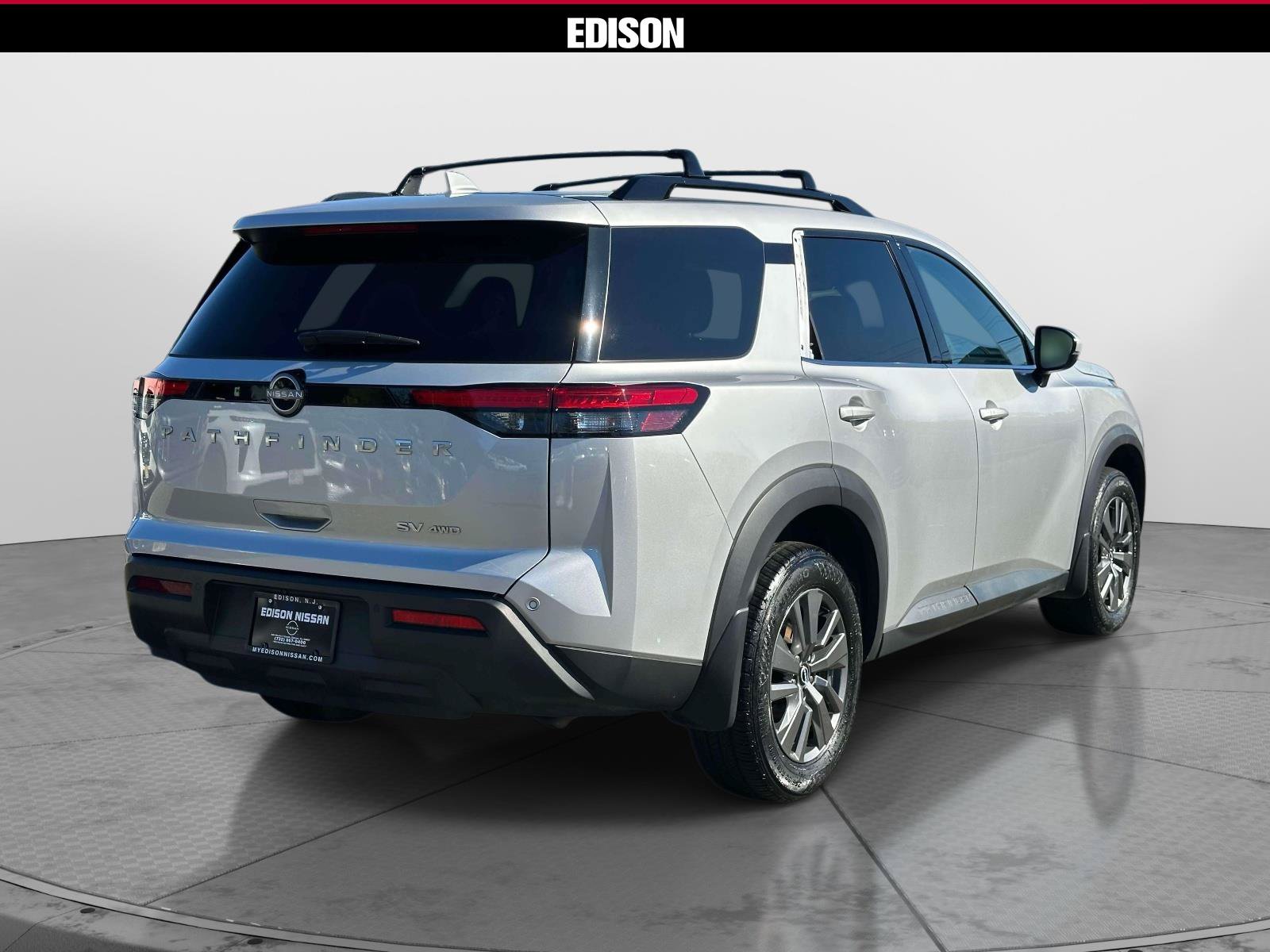 Used 2024 Nissan Pathfinder SV w/ Cargo Package AWD/4WD image 4