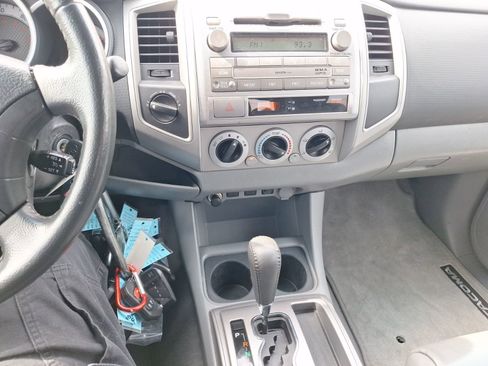 Used 2011 Toyota Tacoma Base w/ TRD Sport Pkg image 31