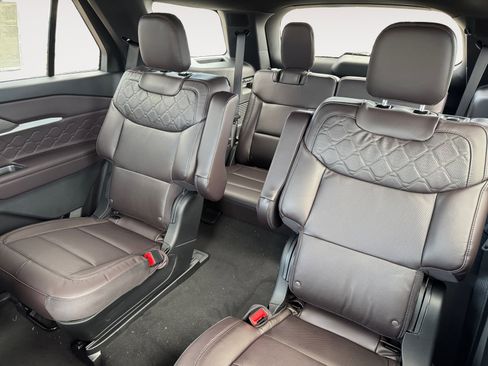 New 2026 Ford Explorer Platinum AWD/4WD image 16