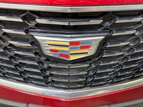 Used 2021 Cadillac XT4 Luxury image 9