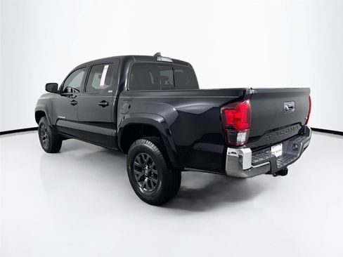 Used 2020 Toyota Tacoma SR5 RWD image 11
