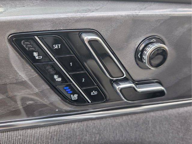 New 2026 Cadillac Escalade IQ Sport 1 w/ LPO, ONYX Package AWD/4WD image 16