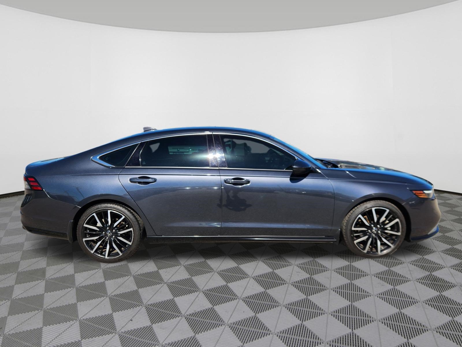 Certified 2023 Honda Accord Touring image 6