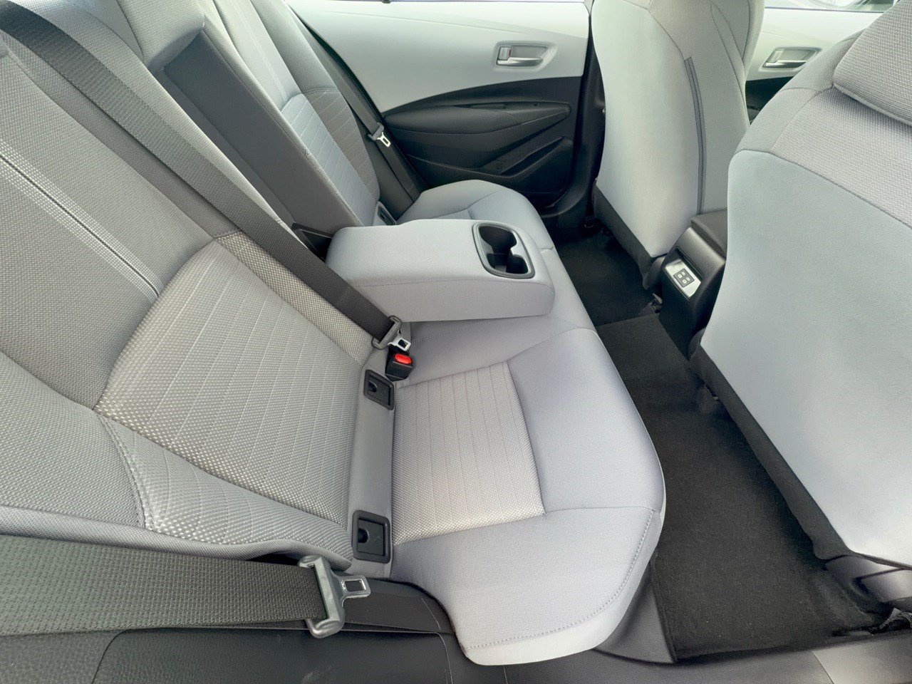 Used 2026 Toyota Corolla SE FWD image 29