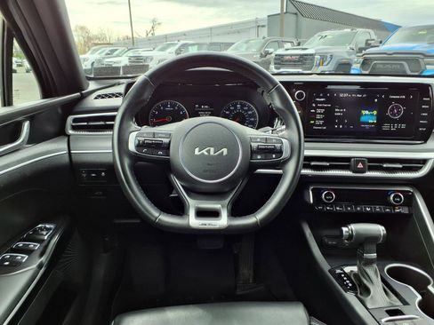 Used 2023 Kia K5 GT-Line image 16
