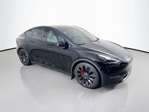 Used 2023 Tesla Model Y Performance image 1