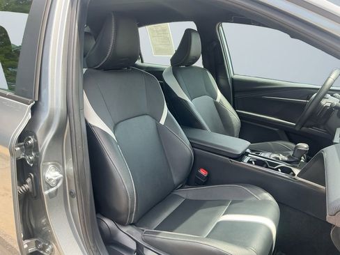Used 2025 Toyota Camry SE FWD image 16