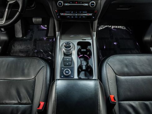 Used 2020 Ford Explorer Limited w/ Class III Trailer Tow Package image 34