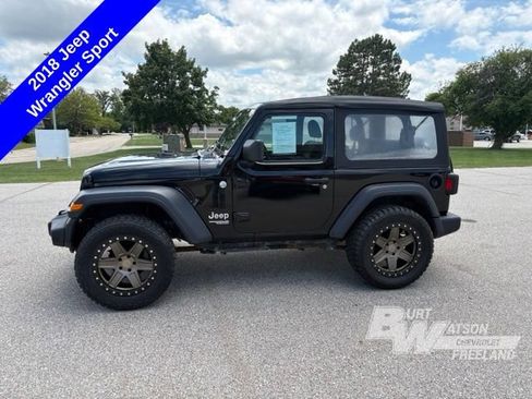 Used 2018 Jeep Wrangler Sport AWD/4WD image 3