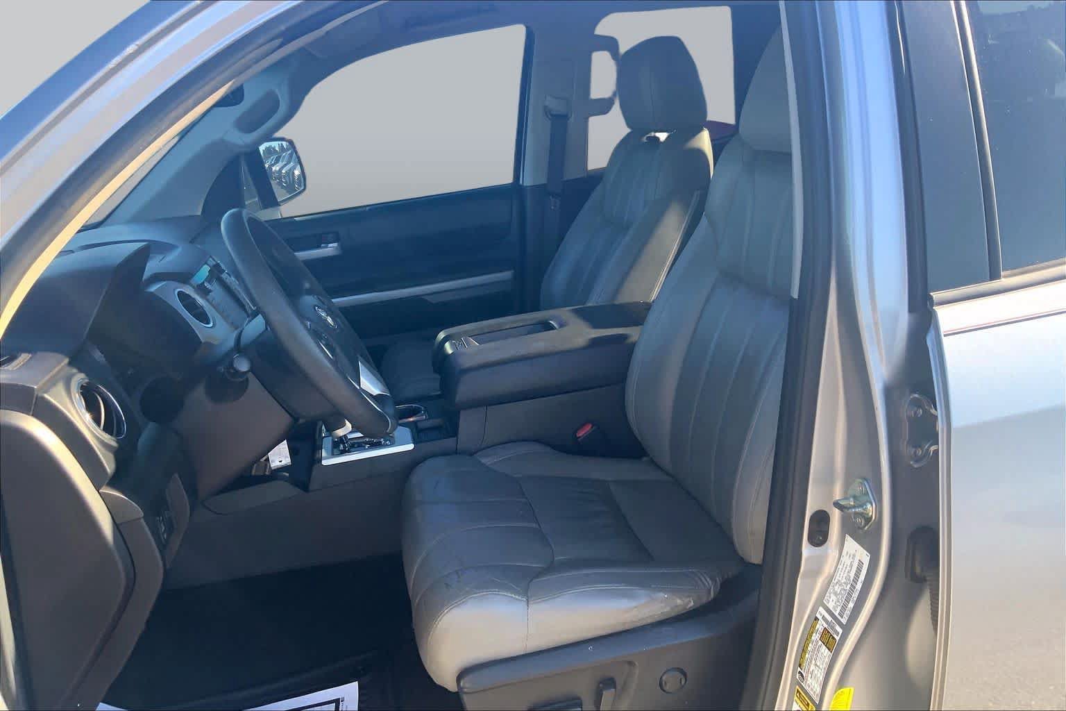 Used 2015 Toyota Tundra SR5 w/ TRD Off Road Package AWD/4WD image 8