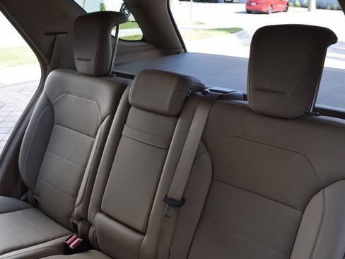 Used 2015 Mercedes-Benz ML 250 BlueTEC 4MATIC image 42