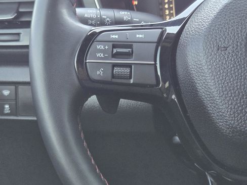 Used 2025 Honda Pilot Black Edition image 24