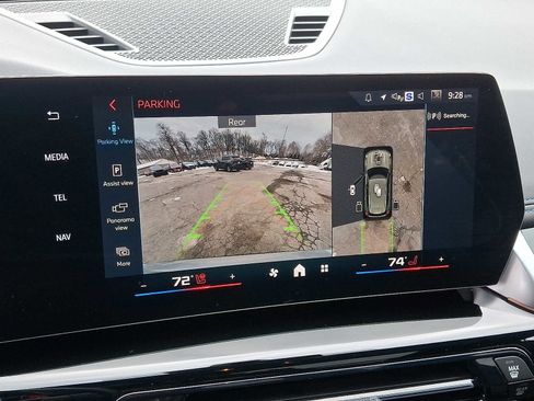 Used 2025 BMW X1 M35i w/ Premium Package image 18