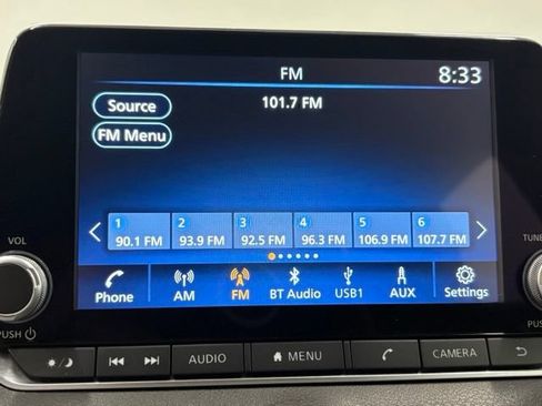 Used 2024 Nissan Sentra SV FWD image 21