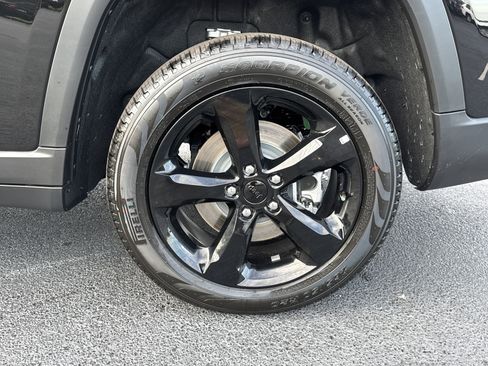 New 2025 Jeep Grand Cherokee L Limited w/ Luxury Tech Group II image 22