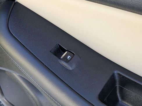 Used 2022 Ford Edge SEL image 37