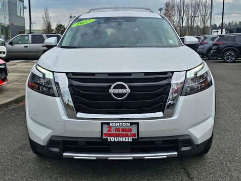 Certified 2025 Nissan Pathfinder SL AWD/4WD image 2