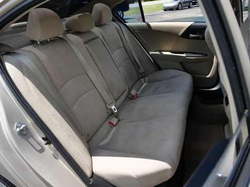Used 2015 Honda Accord EX image 24