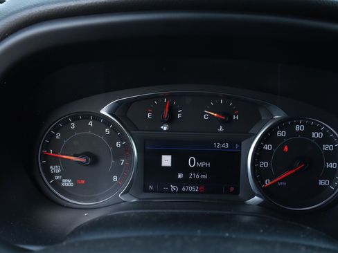 Used 2023 GMC Acadia SLT image 35