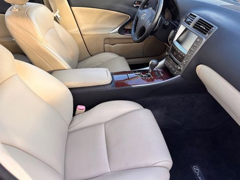 Used 2008 Lexus IS 250 AWD image 9