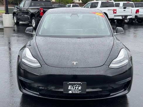 Used 2019 Tesla Model 3 Mid Range RWD image 2