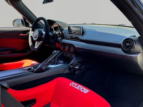 Used 2017 MAZDA MX-5 Miata Sport image 20