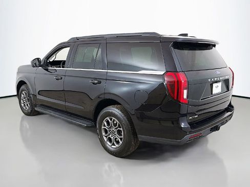 Used 2025 Ford Expedition Active image 8