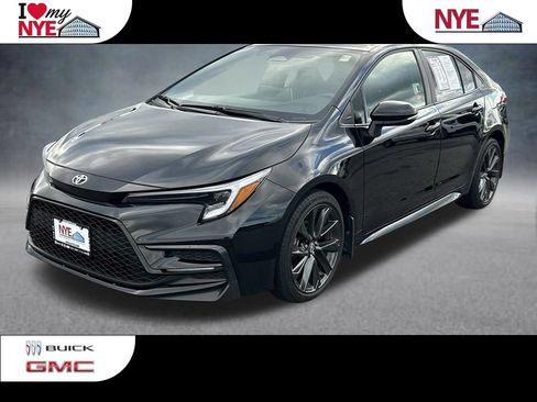 Used 2025 Toyota Corolla SE w/ SE Premium Package FWD image 1