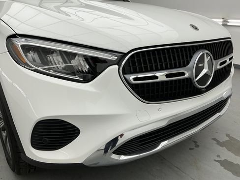 Used 2024 Mercedes-Benz GLC 300 4MATIC image 26