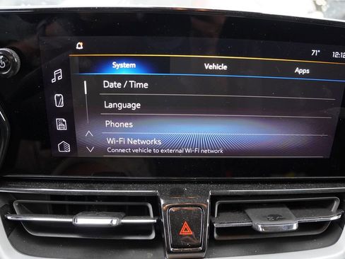 Certified 2025 Chevrolet TrailBlazer LT w/ LT Cold Weather Package AWD/4WD image 5