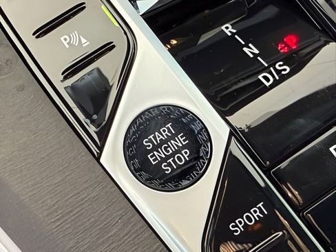 Certified 2024 BMW X5 sDrive40i w/ Executive Package image 30