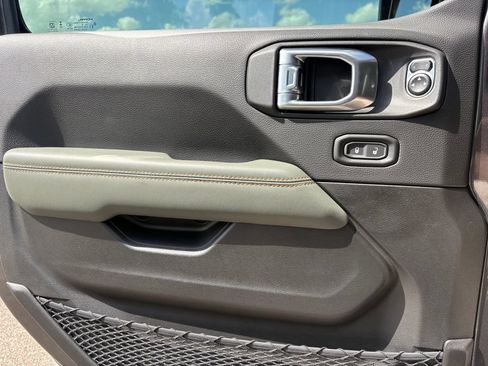 New 2026 Jeep Gladiator Mojave w/ Safety Group AWD/4WD image 11