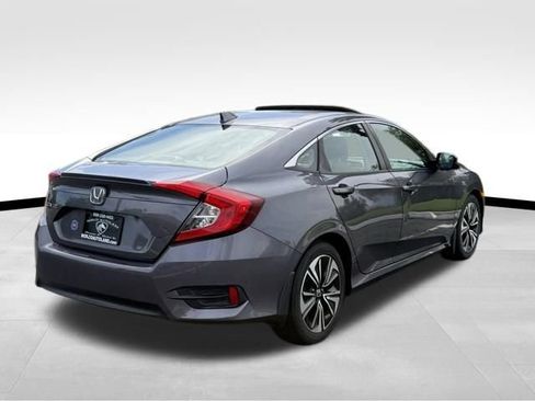 Used 2017 Honda Civic EX-T image 6