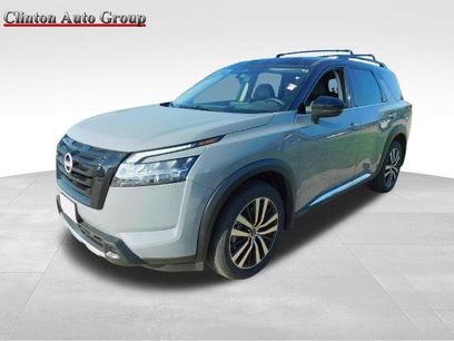 Used 2024 Nissan Pathfinder Platinum