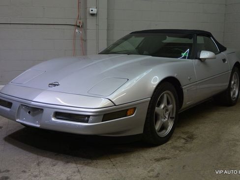 Used 1996 Chevrolet Corvette Convertible RWD image 6