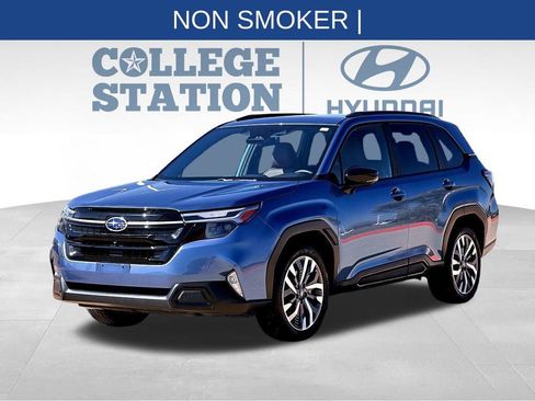 Used 2025 Subaru Forester Touring image 6